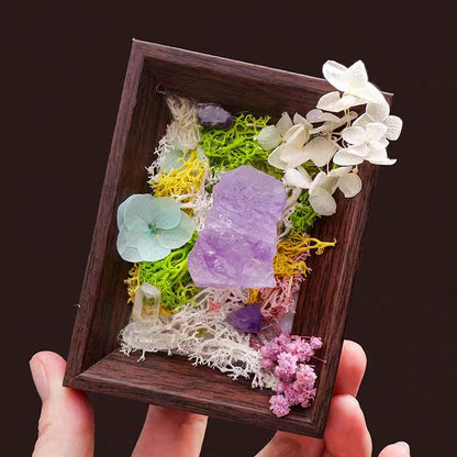 Mini Crystal Moss Frame Art – Rose Quartz & Preserved Flowers (Handmade)