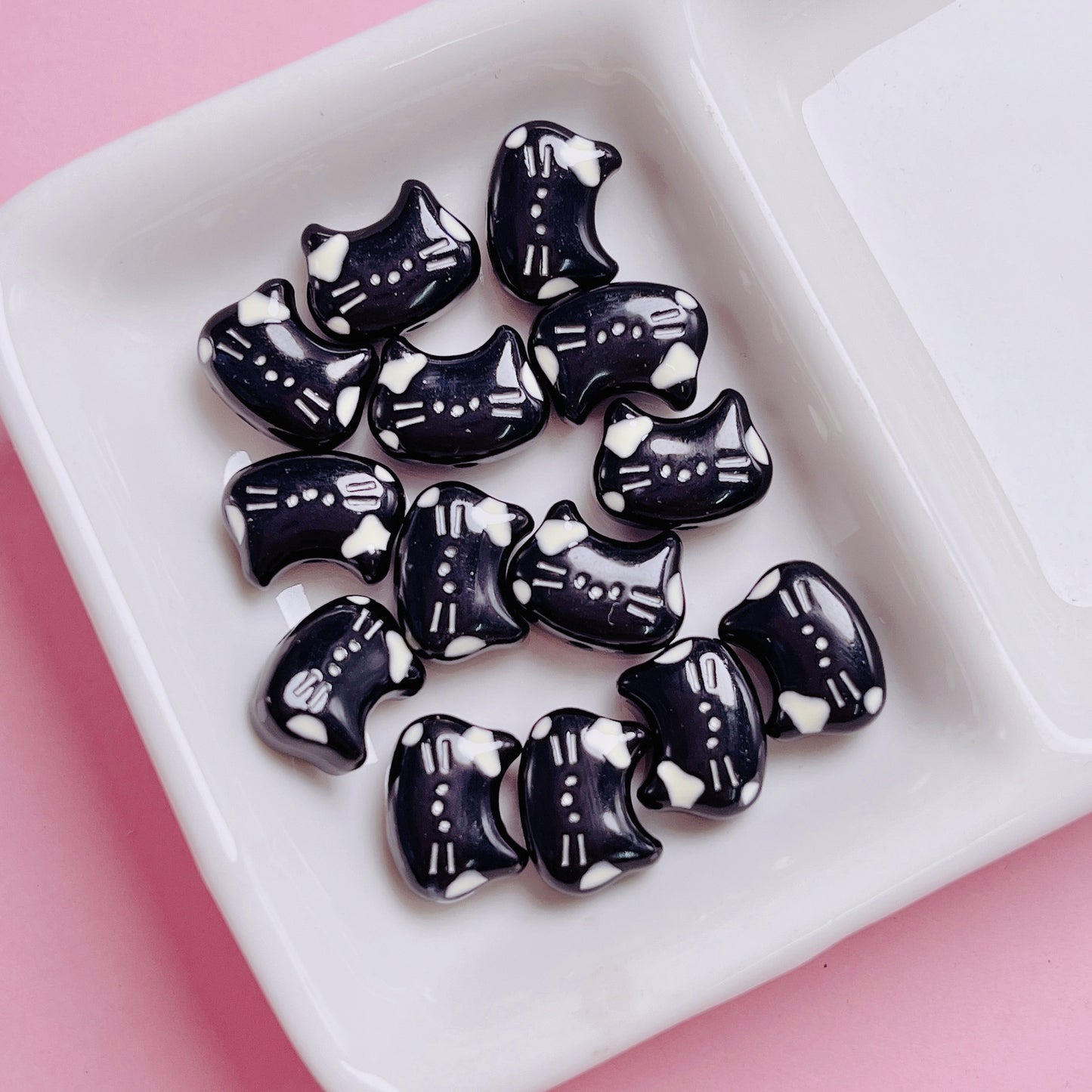 Cream Alloy Cat Head Beads, Vertical Hole Loose Beads for DIY Phone Charms, Necklaces, Pendants & Jewelry Making Supplies