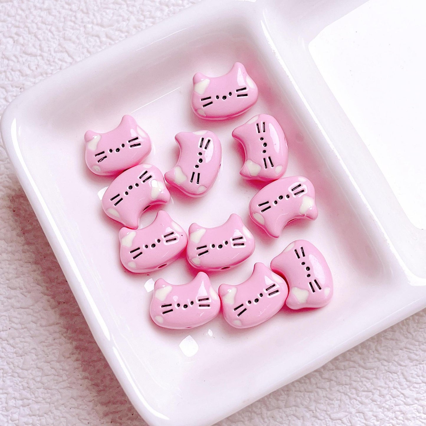 Cream Alloy Cat Head Beads, Vertical Hole Loose Beads for DIY Phone Charms, Necklaces, Pendants & Jewelry Making Supplies